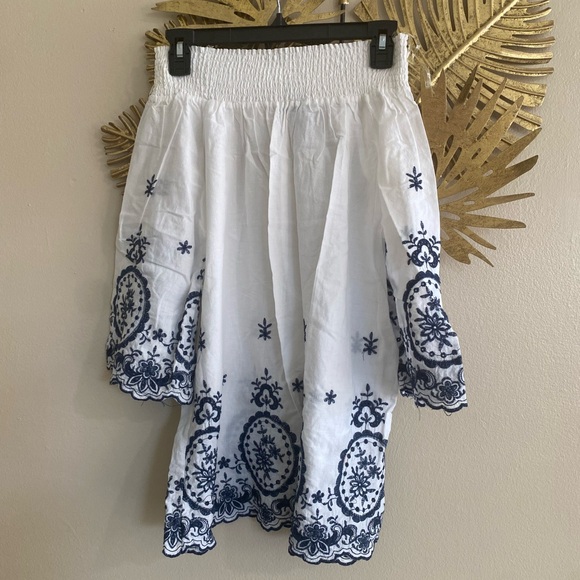 Studio West Dresses & Skirts - Studio West White and Navy A-Line Skirt